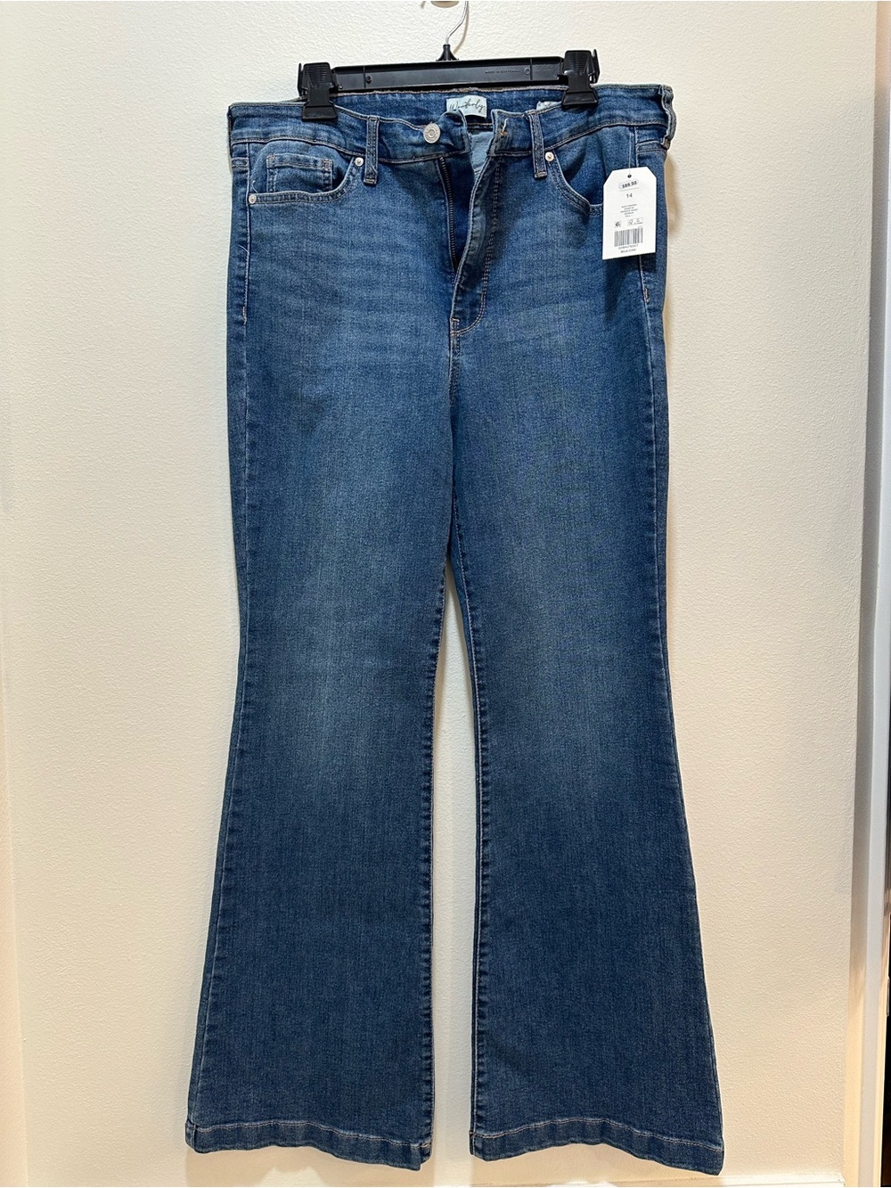 Wonderly Women's High Rise Flare Jeans in Medium Blue Wash Size 14 NWT
